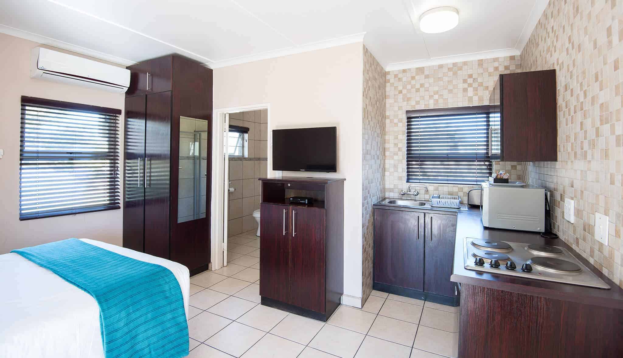 Small Chalet | Double | Self-Catering Accommodation In Windhoek | Arebbusch Travel Lodge