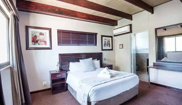 Luxury Cottage 1 | Family-Friendly Self-Catering Accommodation In Windhoek | Arebbusch Travel Lodge